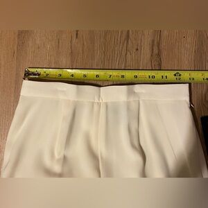 Kasper NWT Timeless Style: Vintage 2P Cream-colored fully-lined pants.